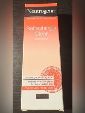 Neutrogena Refreshingly Clear Moisturiser - Pink Grapefruit - NEW